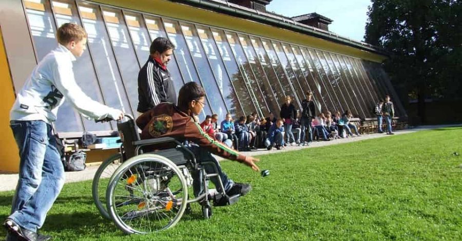 EDUCAÇÃO ESPECIAL: DICAS PARA PROFESSORES E ALUNOS