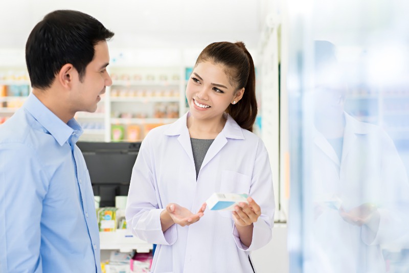 , Atendente de farmácia: o que faz e quanto ganha?