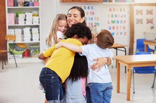 se tornar um cuidador escolar