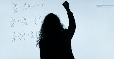 Como a IObit Está Transformando a Forma de Resolver Problemas Matemáticos Complexos